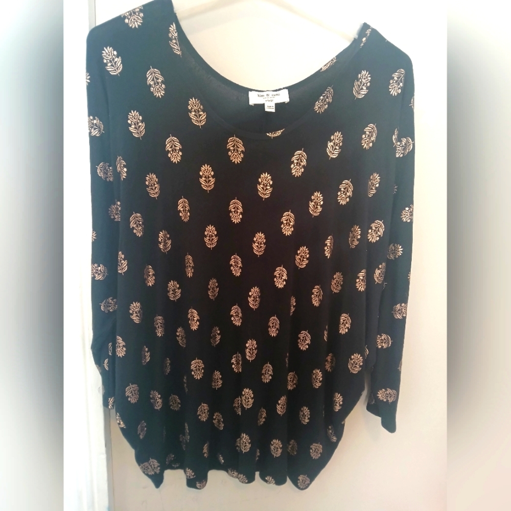 Kim & Cami Black and Gold Top